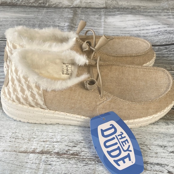 Hey Dude Wendy Funk Wool Beige/ White Shoes with Faux Fur Sz 7 - Picture 1 of 13